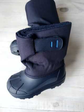 Botas nieve Igor 24 de segunda mano por 9 EUR en Santander en WALLAPOP