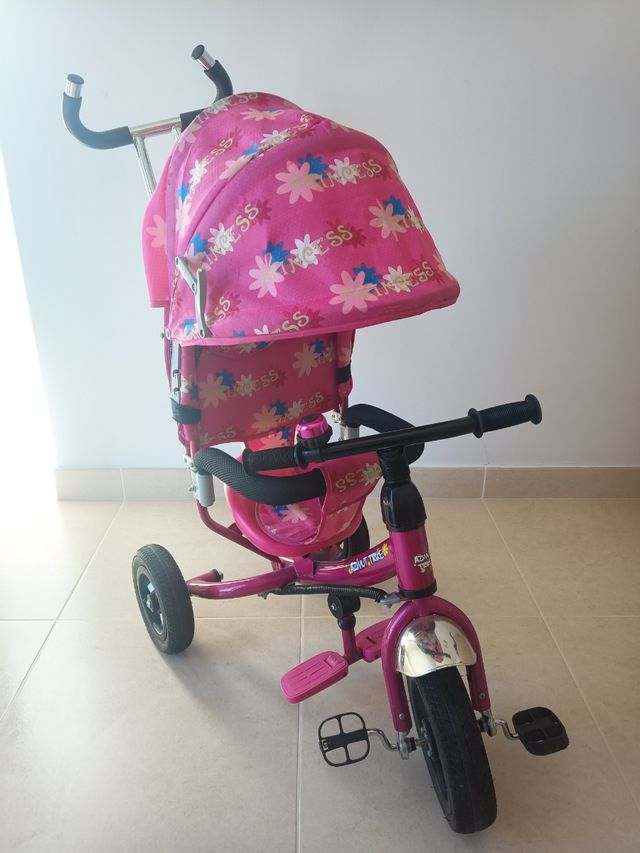 Triciclo infantil Azmut trike con pedales y capota