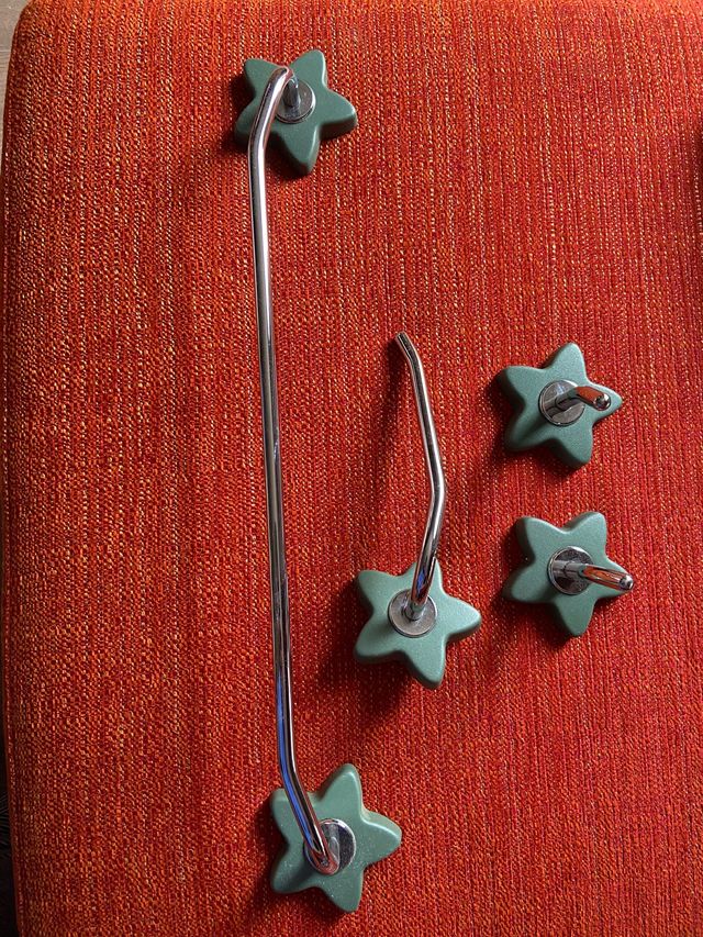 Toallero y perchero acero flor verde