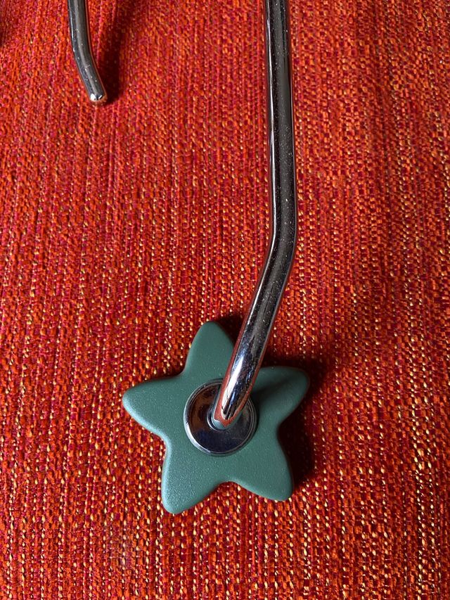 Toallero y perchero acero flor verde