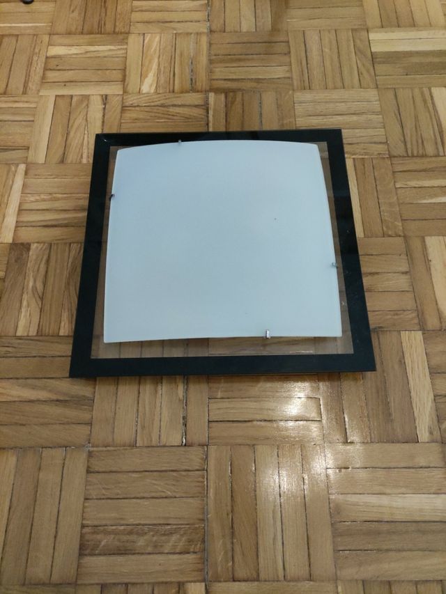 Plafón no empotrable