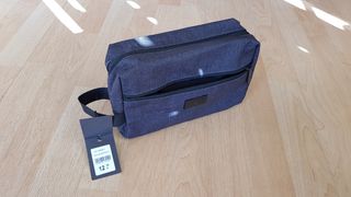 Neceser de viaje negro antracita Paco Martínez de segunda mano por 10 EUR  en Móstoles en WALLAPOP