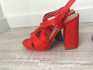 Sandalias rojas marypaz de segunda mano por 15 EUR en La Roca del Vallès en  WALLAPOP
