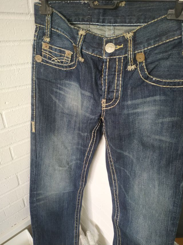 Pantaloni in denim con cuciture