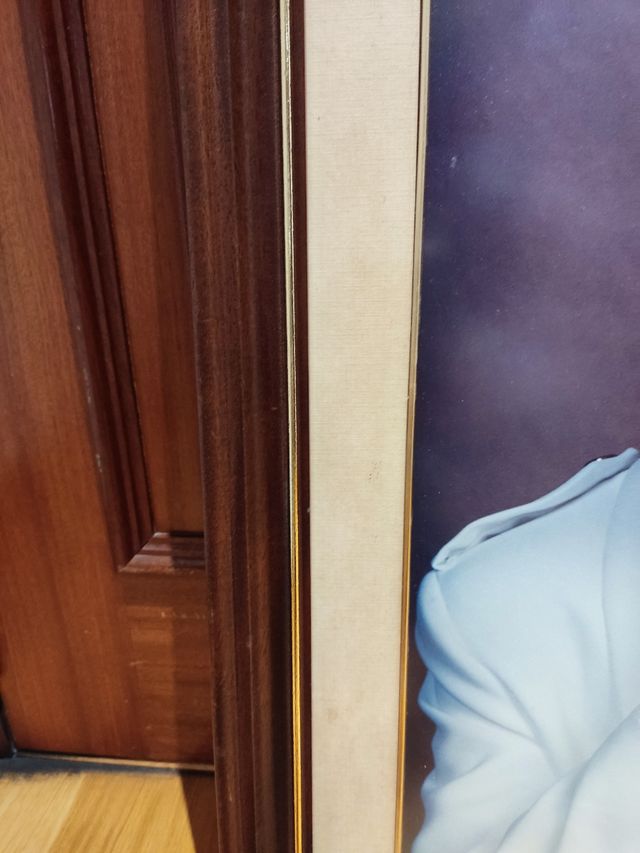 cuadro o marco gigante de madera