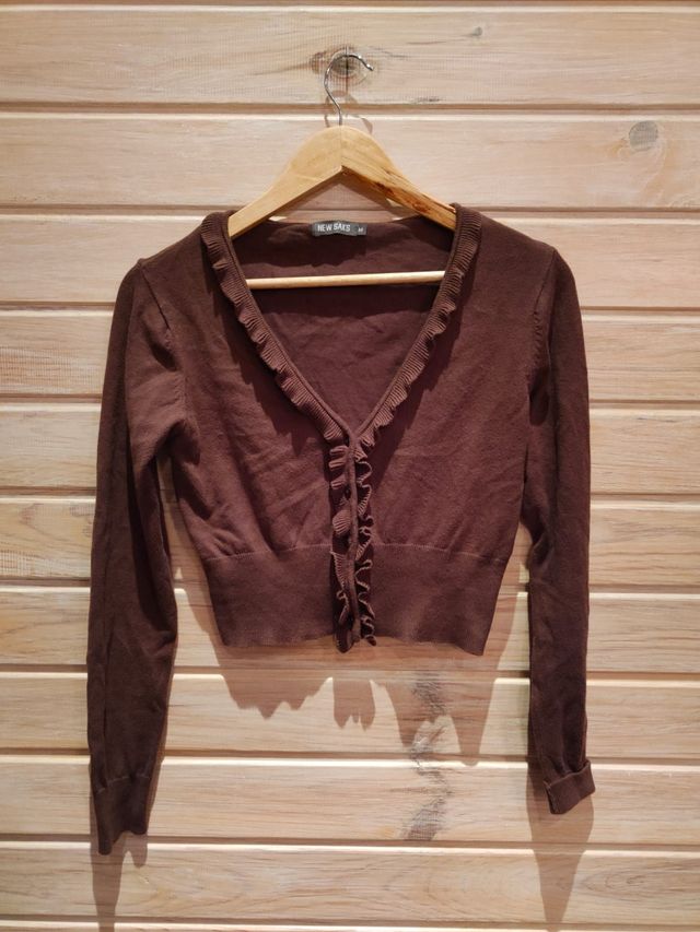 🧥Cárdigan crop con volantes talla M