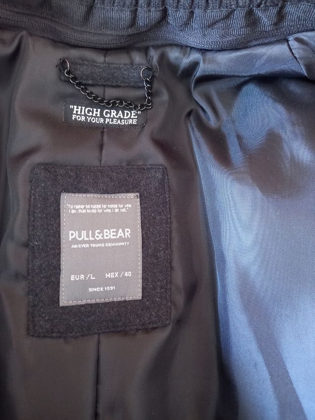 Abrigo negro paño 3/4. Talla L. Pull & Bear