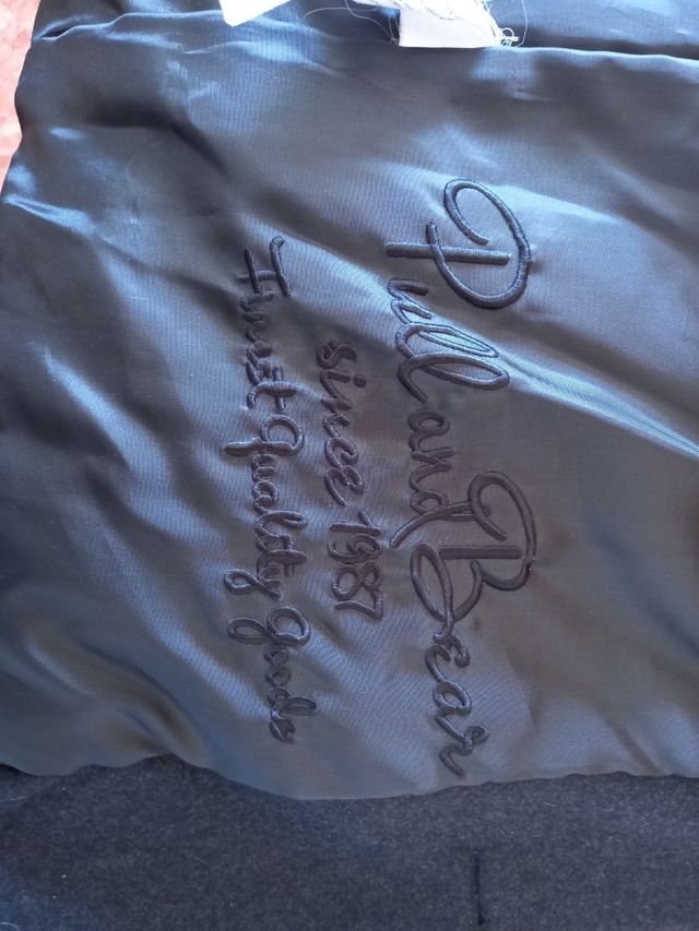 Abrigo negro paño 3/4. Talla L. Pull & Bear