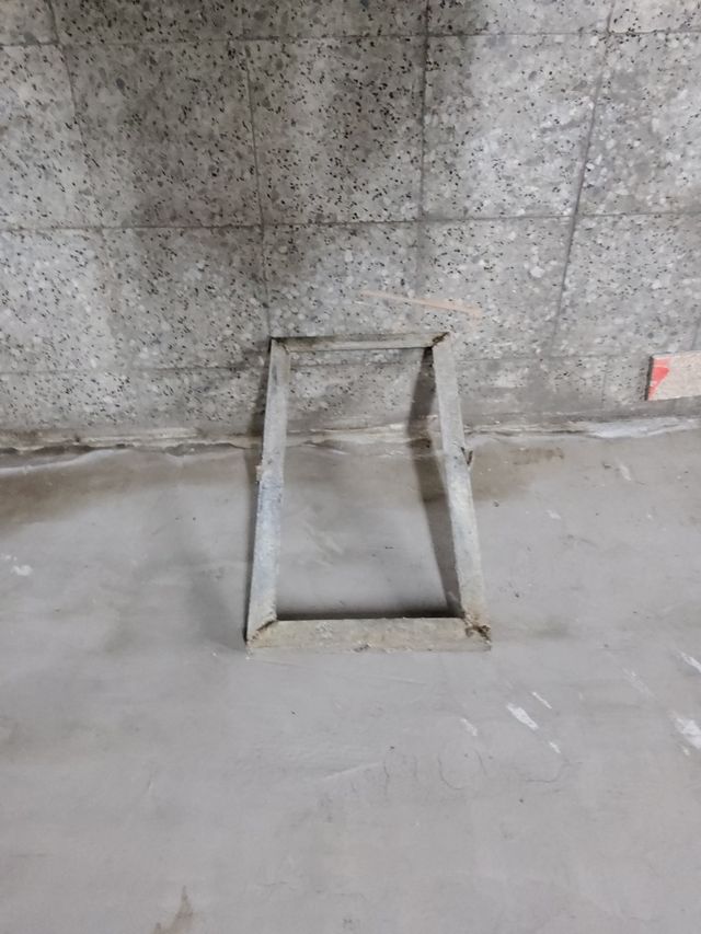 TAPA ARQUETA SOLADA 67X38 CM GANCHO