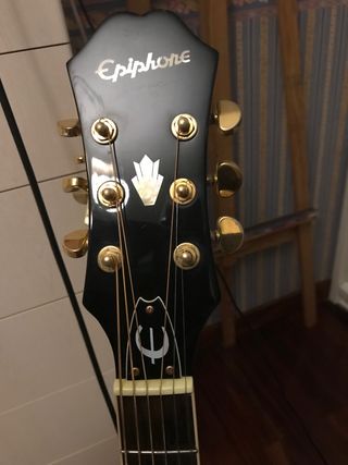 Rebajada Guitarra Electroacustica Epiphone PR5e de segunda mano por 185 EUR  en Bilbao en WALLAPOP