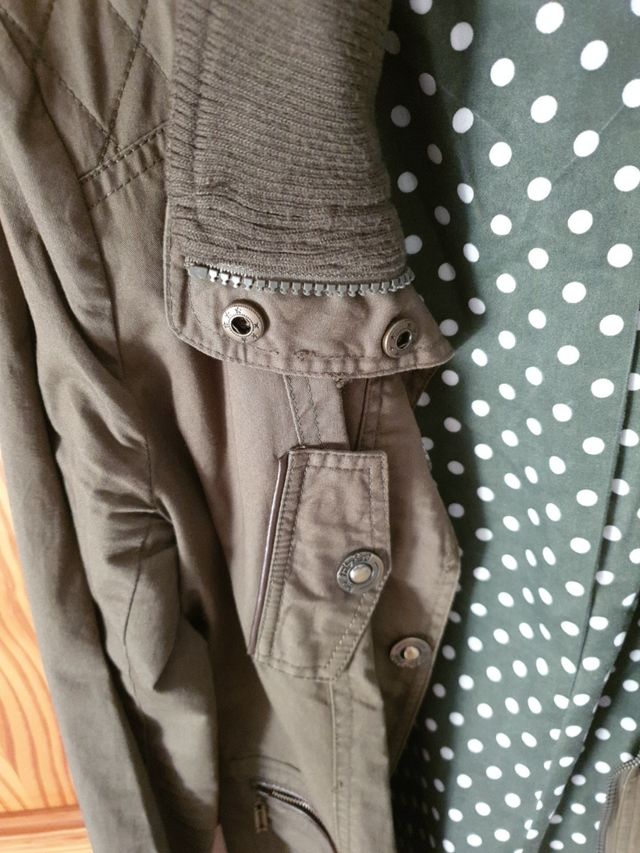 CHAQUETA verde militar