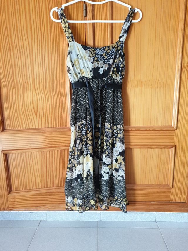 Vestido flores amarillo y negro