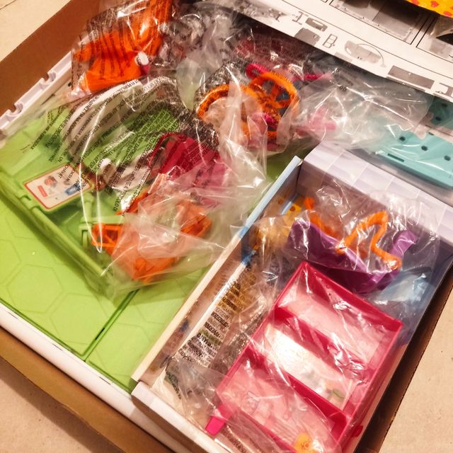 Clínica loca barriguitas y supermercado