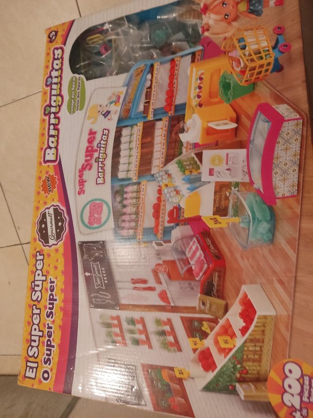 Clínica loca barriguitas y supermercado