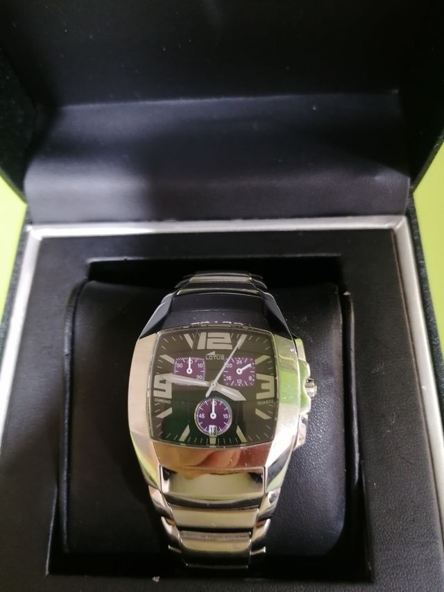 Reloj Lotus esfera Lila