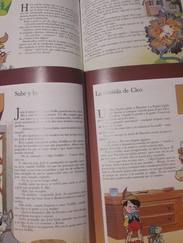 UN CUENTO CADA DIA. Colección de 10 volúmenes