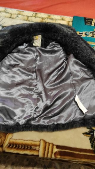 Chaleco de Pelo (Pull and Bear) de segunda mano por 14 EUR en Lleida en  WALLAPOP