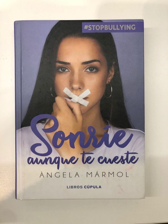 "Sonrie aunque te cueste", de Angela Marmol
