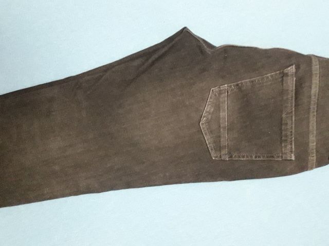 Pantalón vaquero negro