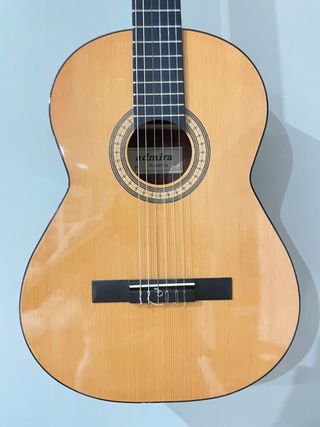Guitarra Española Admira Juanita de segunda mano por 90 EUR en Madrid en  WALLAPOP