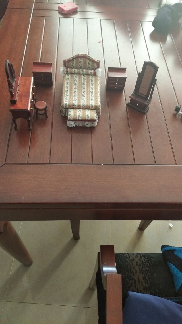 dormitorio Antiguo,para casa de muñecas.