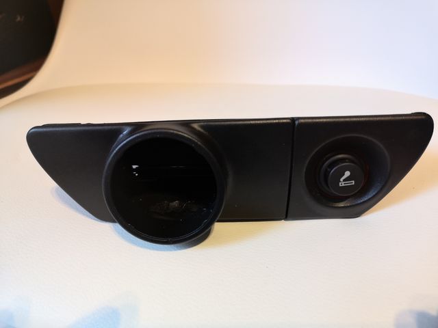 Mueble Audi A4 para reloj