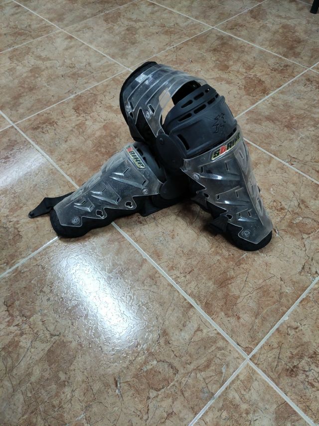 RODILLERAS ARTICULADAS