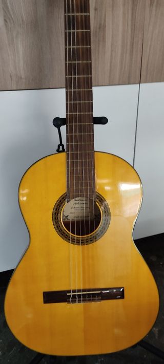 Guitarra flamenca de segunda mano en Valencia en WALLAPOP