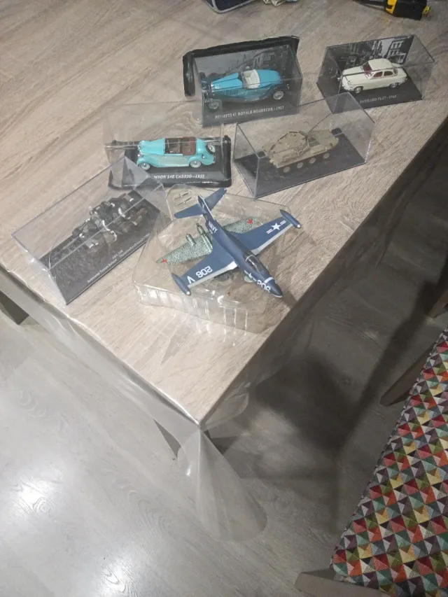 tanques y coches de coleccionistes 143