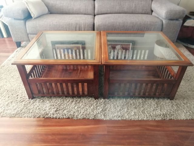 Dos mesas de teca en buen estado.Estupenda ocasión