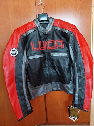 Chaqueta de moto piel de segunda mano por 80 EUR en Barcelona en WALLAPOP