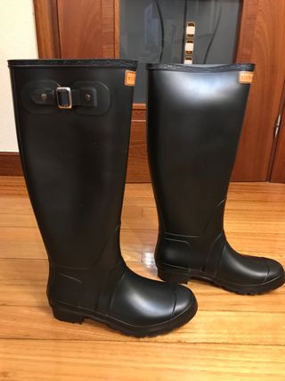 Botas Hispanitas agua 38 de segunda mano por 30 EUR en Gallarta en WALLAPOP
