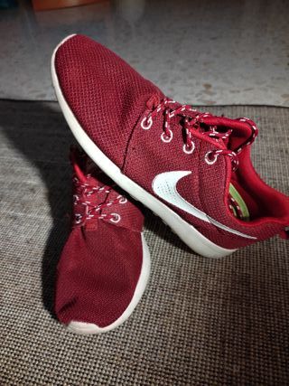 Tenis Nike Oficial talla 38 Mujer de segunda mano por 12 EUR en Málaga en  WALLAPOP