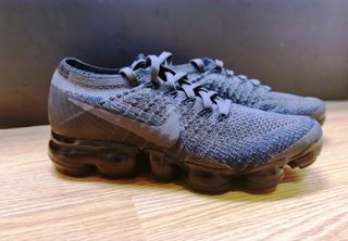 Bambas NIKE vapormax de mujer de segunda mano por 69 EUR en Barcelona en  WALLAPOP