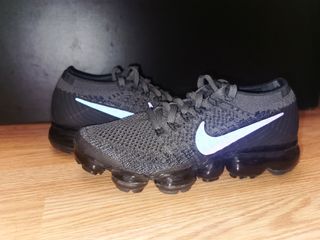 Bambas NIKE vapormax de mujer de segunda mano por 69 EUR en Barcelona en  WALLAPOP