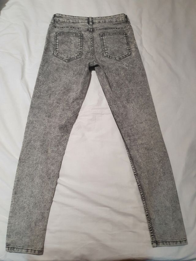 vaqueros grises tiro bajo h&m