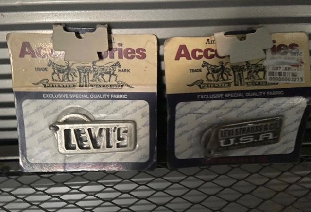 Llavero metal Levis y en su envoltorio original