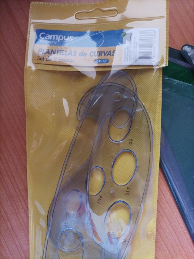 Pack Material escolar. Reglas, plantillas de curva