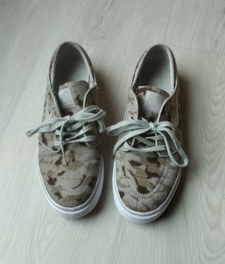 Zapatillas Nike Stefan Janoski 42.5 de segunda mano por 17 EUR en Bilbao en  WALLAPOP