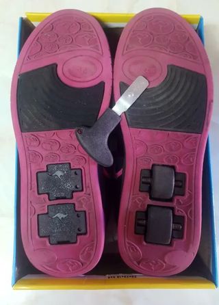 Zapatillas de ruedas talla 39 de segunda mano por 15 EUR en Móstoles en  WALLAPOP