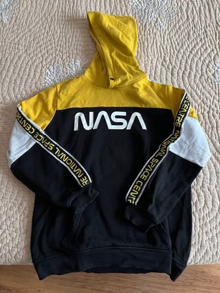 Sudadera NASA de segunda mano por 10 EUR en Zaragoza en WALLAPOP