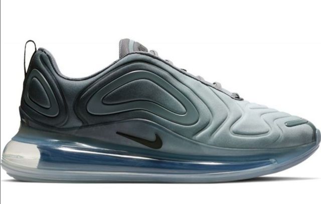 NIKE AIR MAX 720