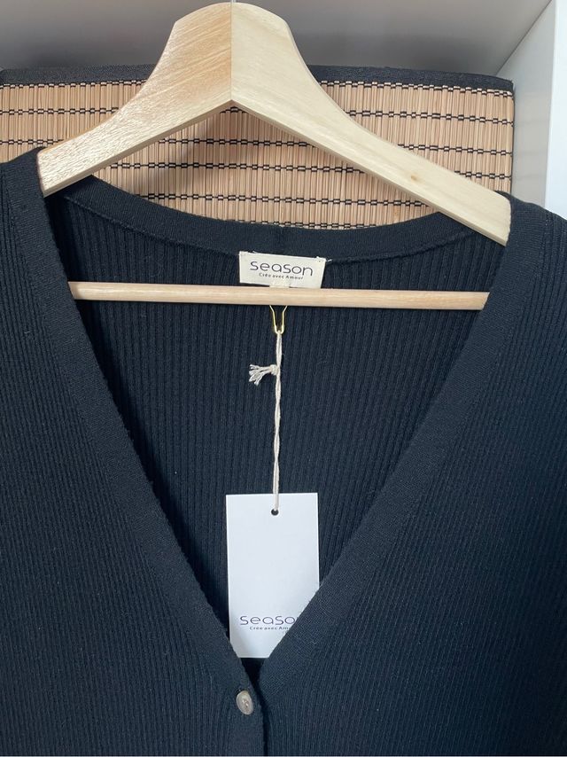 Vestido midi de canalé con botones