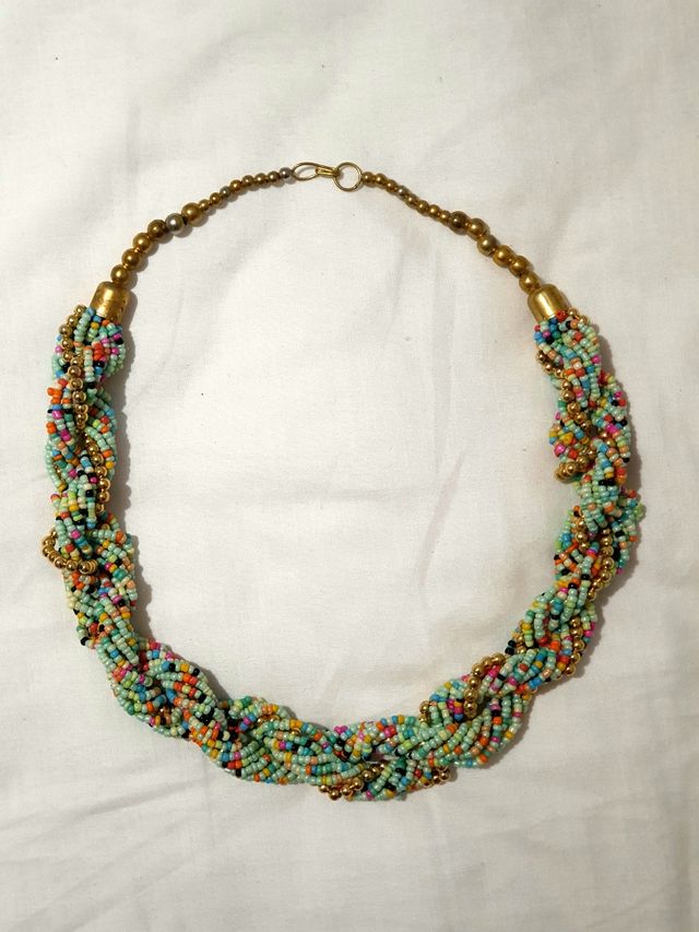 collar multicolor abalorios
