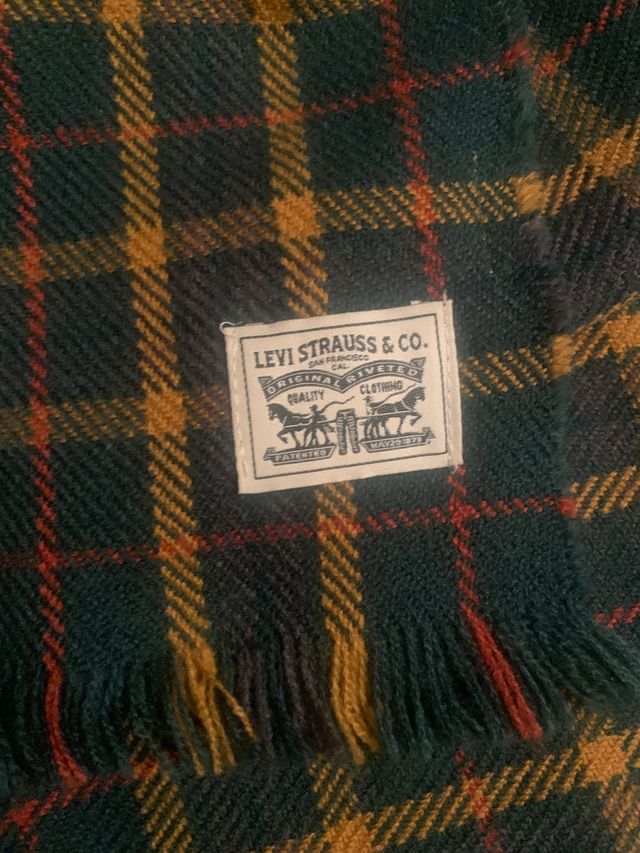 Bufanda Levis
