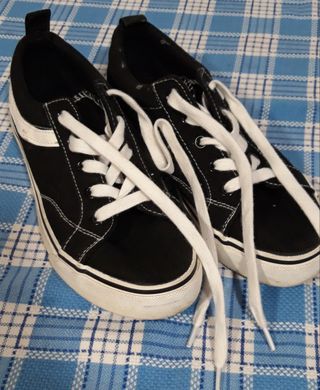 Zapatillas tela negras Peppers de segunda mano por 5 EUR en Gandía en  WALLAPOP