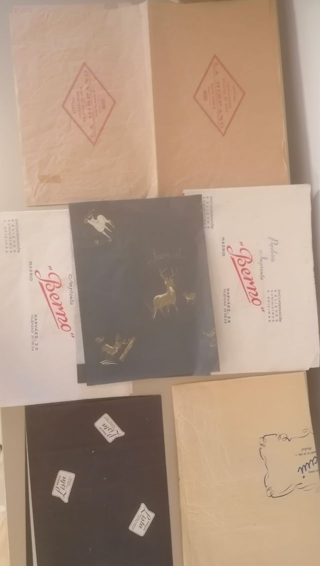 papel de envolver antiguo