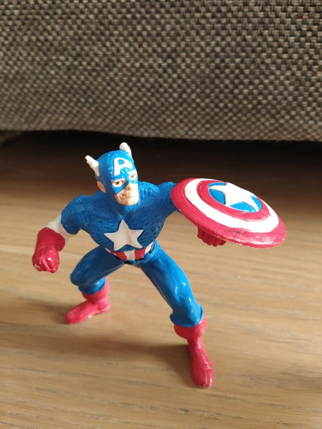 figuras superhéroes