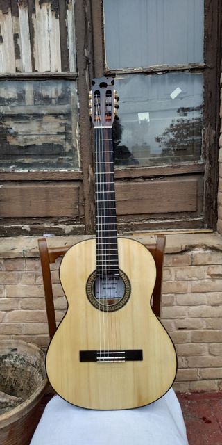 Guitarra Flamenca Ciprés y Palosanto. de segunda mano por 950 EUR en Lora  del Río en WALLAPOP