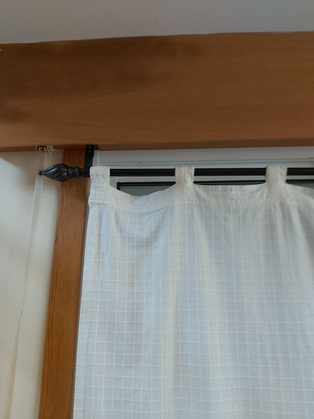 1 Cortina y 1 barra.